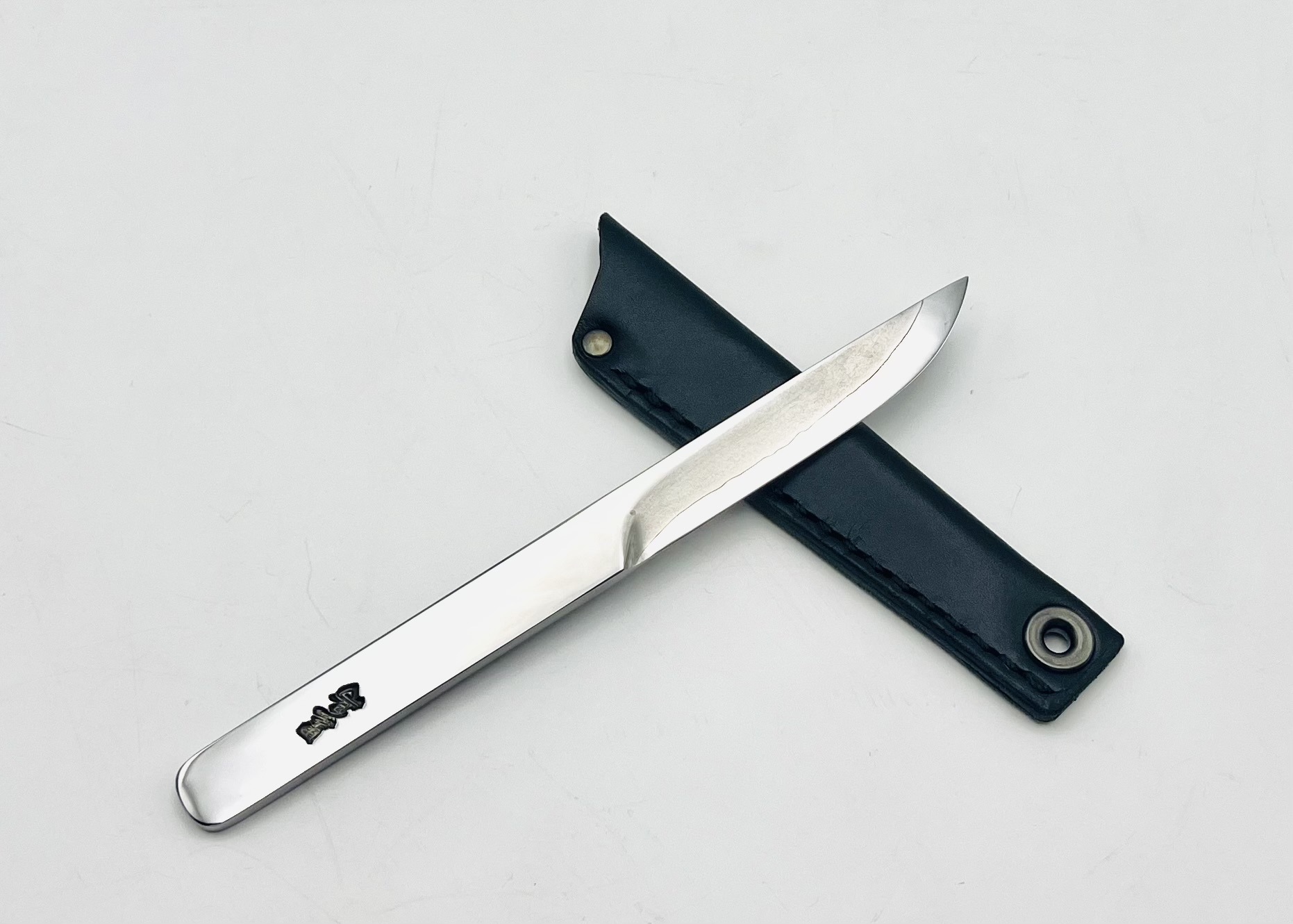 鉄・鋼（青二）黒打ちナイフ 4寸 – 土佐打刃物黒鳥