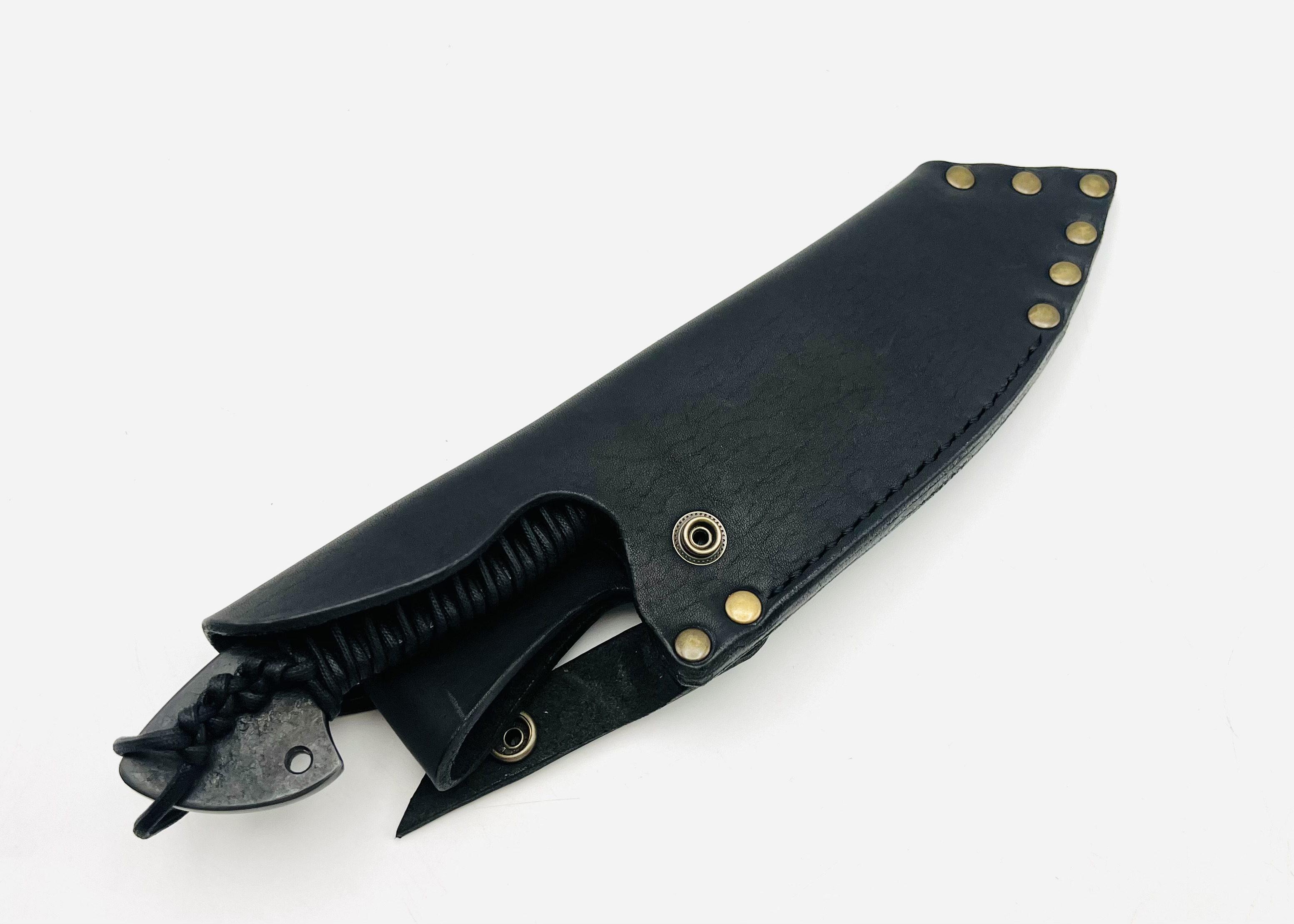 鉄鋼 青紙二号 黒打ちブッチャーナイフ 紐巻 フルサック (BLK) – 土佐