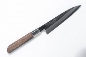 胡桃柄　鉄・鋼（青二）　黒打片刃捌き包丁　5.5寸