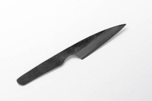 鉄・鋼（青二）　黒打ちナイフ