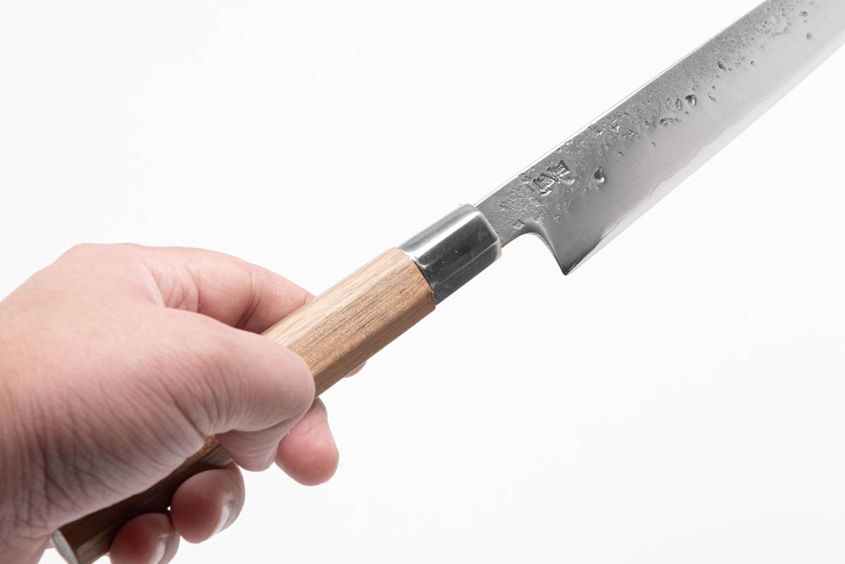 八角胡桃 銀三ステンレス 厚め柳刃包丁 梨地仕上げ - 画像 (4)