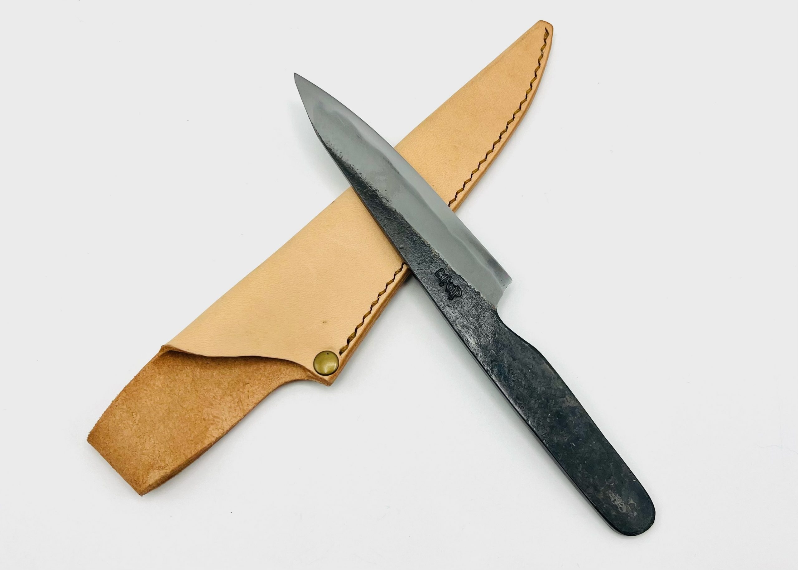 鉄・鋼(青二)黒打ちナイフ 4寸