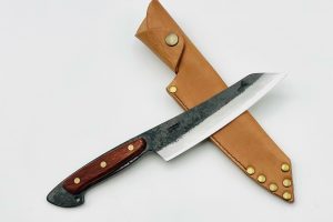 鉄・鋼（青二）　黒打ち包丁　5寸　花梨柄リベット止め　フルサック