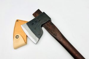 樫柄　鉄・鋼（青二）手斧　シュロ縄＆革シース付