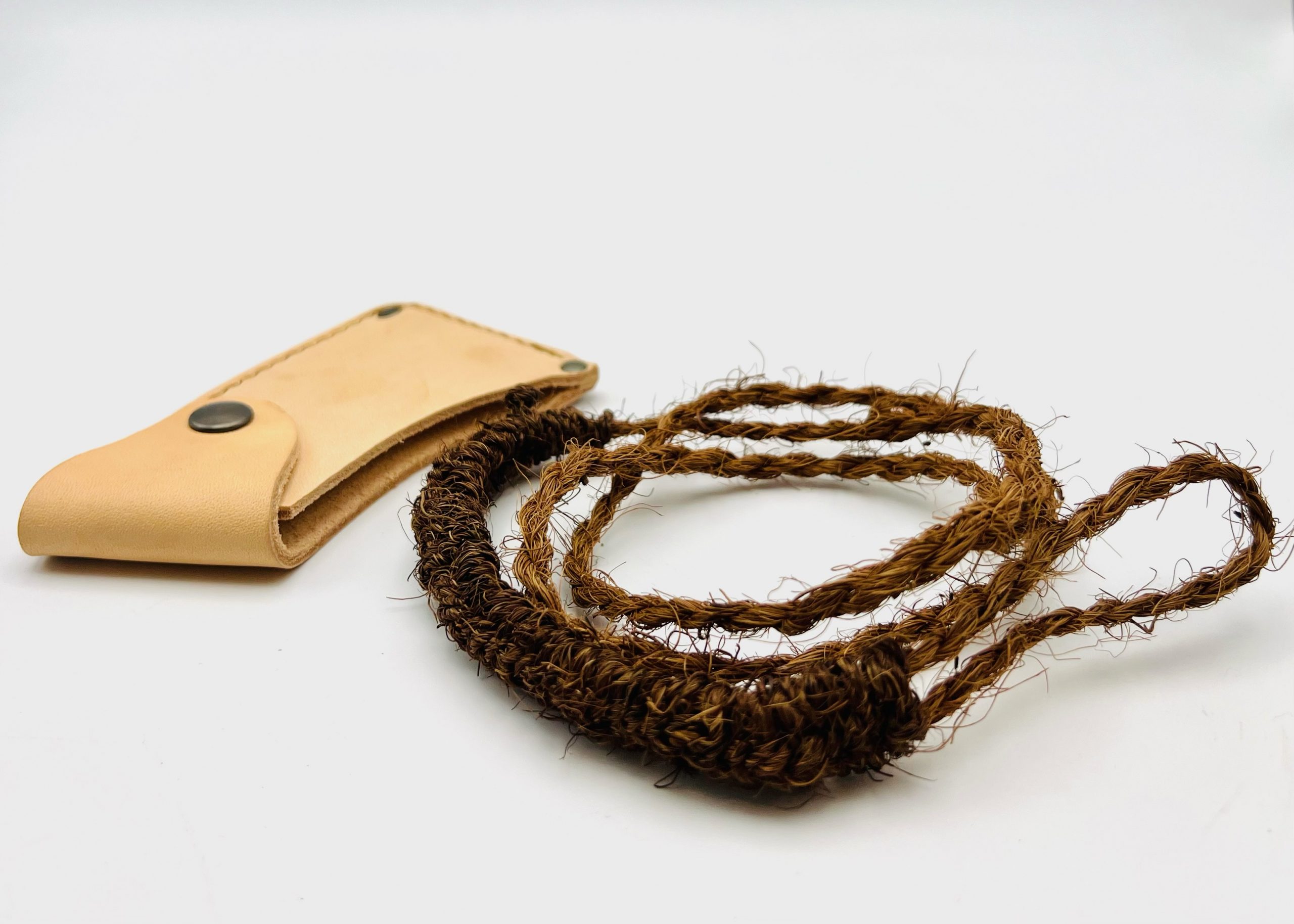 樫柄 鉄・鋼(青二)手斧 シュロ縄&革シース付 - 画像 (8)