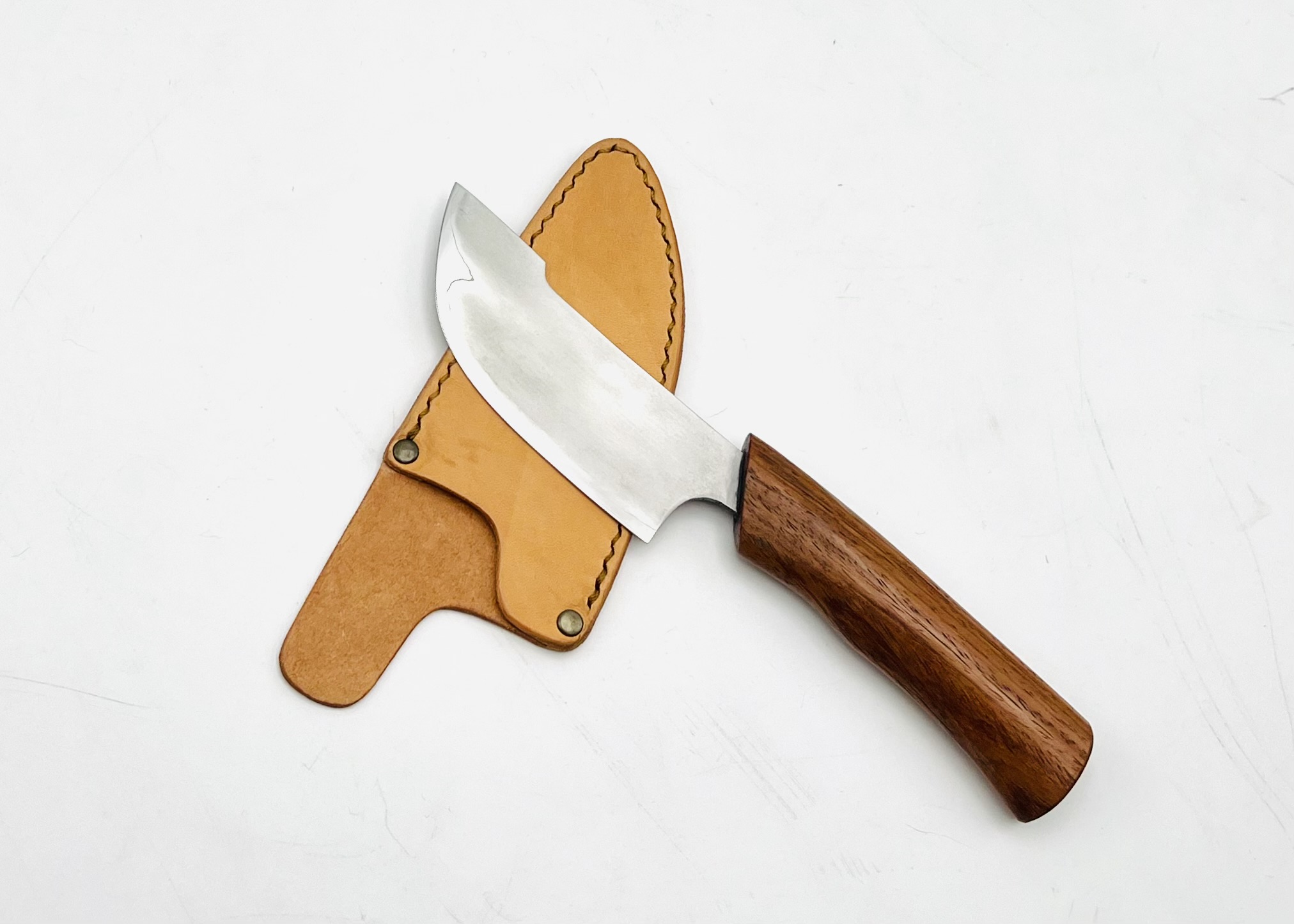 マホガニー柄 銀三ステンレス 皮剥ぎ包丁 シース付 - 画像 (2)