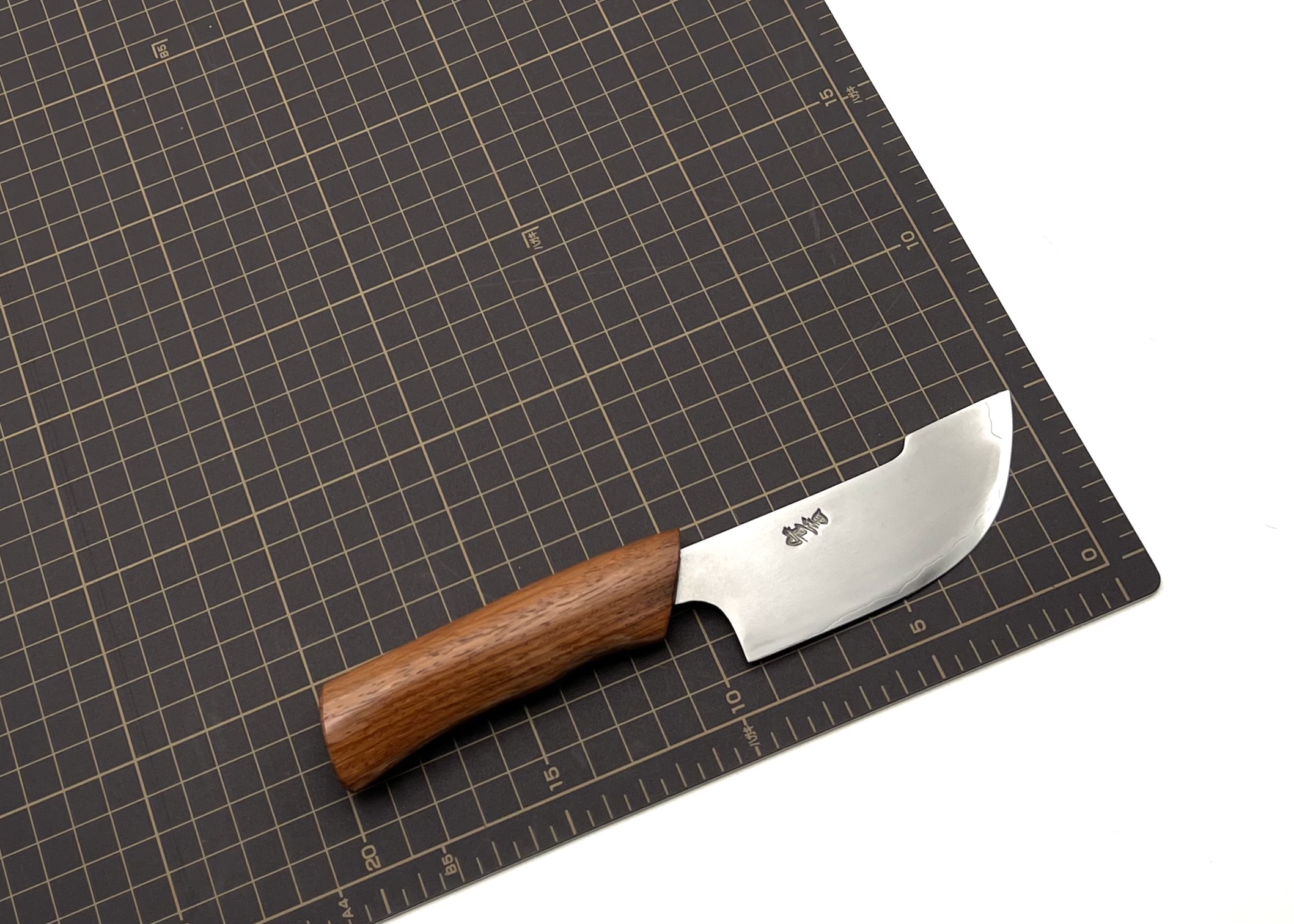 マホガニー柄 銀三ステンレス 皮剥ぎ包丁 シース付 - 画像 (5)