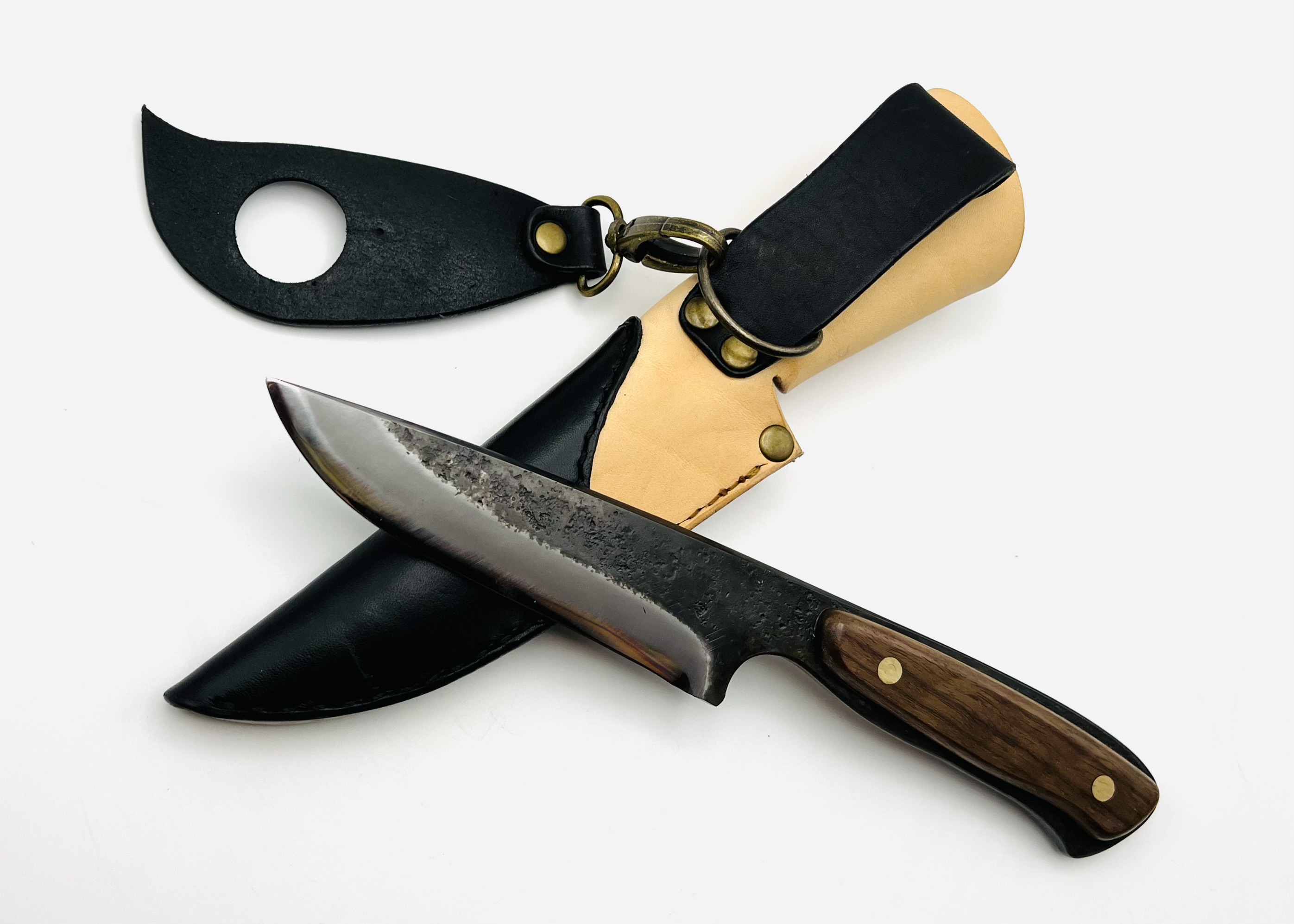 鉄・鋼(青二) 黒打ちアウトドアナイフ 胡桃柄リベット止め - 画像 (2)