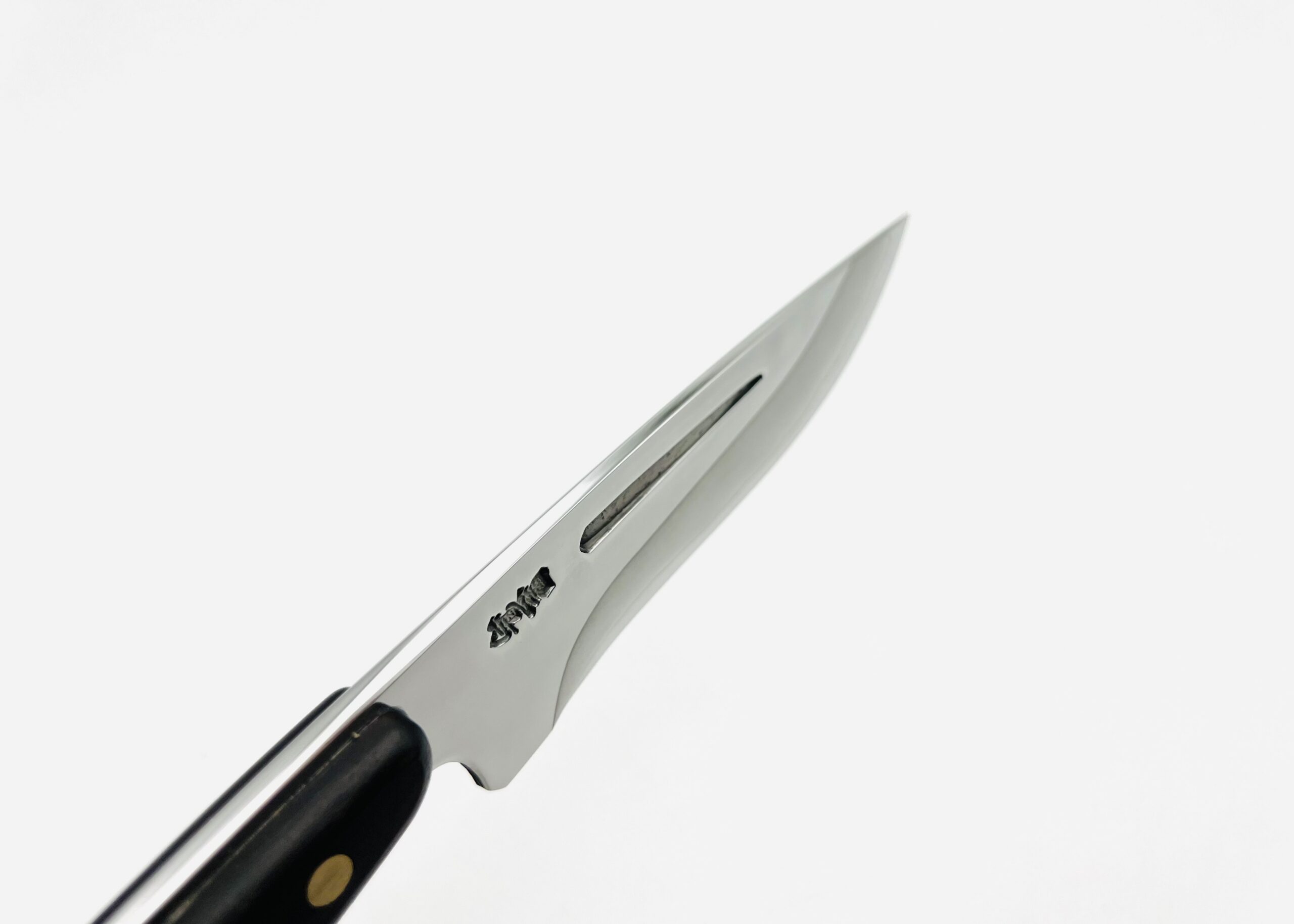 銀三ステンレス アウトドアナイフ 黒檀柄リベット止め ツートンシース - 画像 (3)