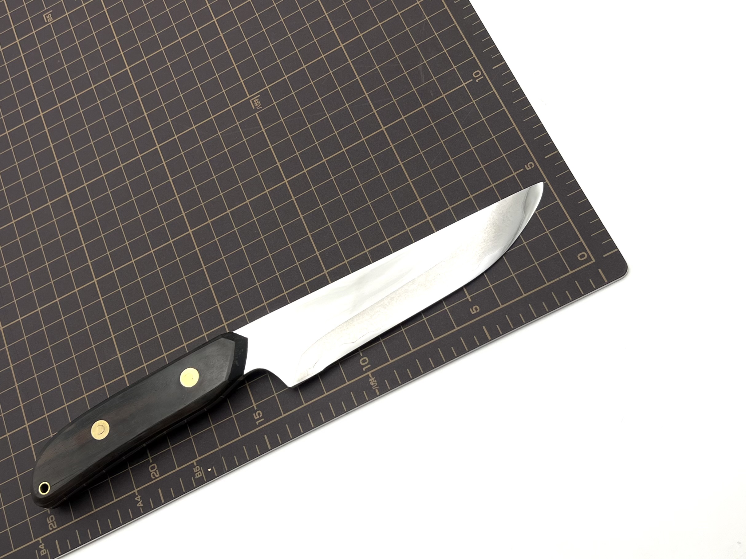 銀三ステンレス フルタングナイフ 黒檀柄リベット止め ツートンシース付 - 画像 (6)