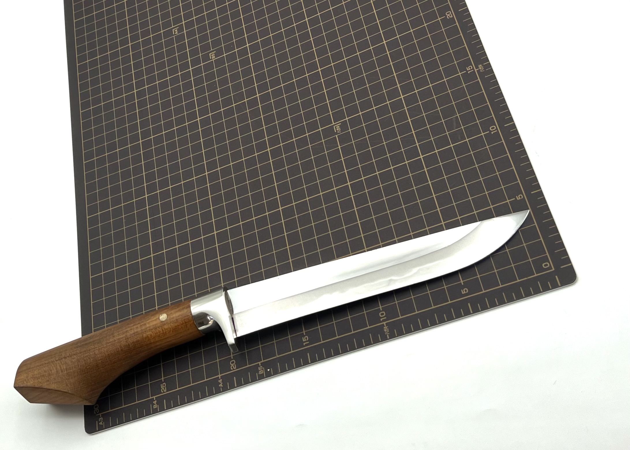 鉄・鋼(青二)槐柄 剣鉈 6.5寸 型押しシース付 - 画像 (5)