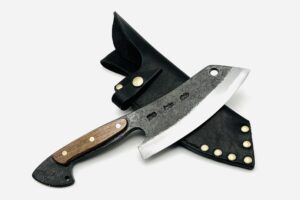鉄・鋼（青二）黒打ち　ブッチャーナイフ　胡桃柄リベット止め　フルサック ①